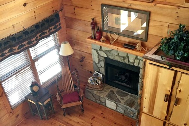 Cabins (Maggie Valley, North Carolina, United States)