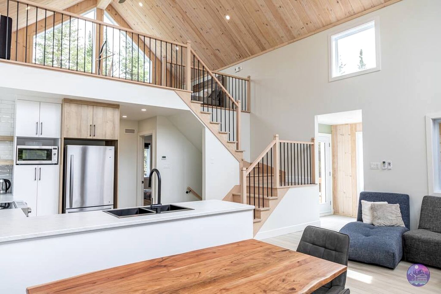Luxury Cabin with Spa, Sauna, Game Room and Beautiful Outdoor Space in Notre Dame de la Merci, Quebec