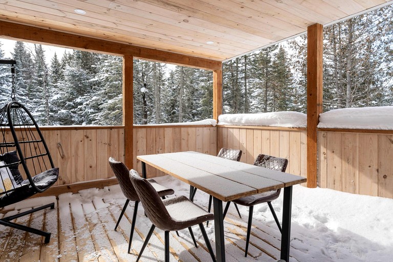 Cabins (Canada, Notre dame de la Merci, Quebec)