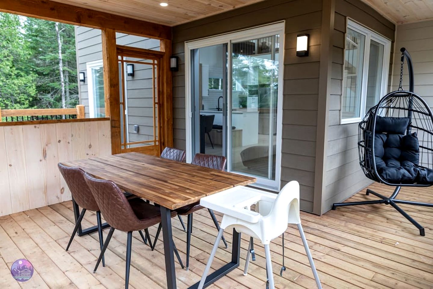 Luxury Cabin with Spa, Sauna, Game Room and Beautiful Outdoor Space in Notre Dame de la Merci, Quebec