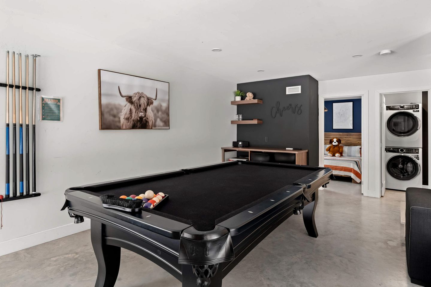 Luxury Cabin with Spa, Sauna, Game Room and Beautiful Outdoor Space in Notre Dame de la Merci, Quebec