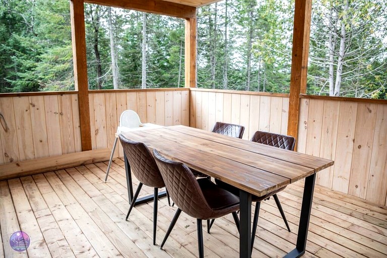 Cabins (Canada, Notre dame de la Merci, Quebec)