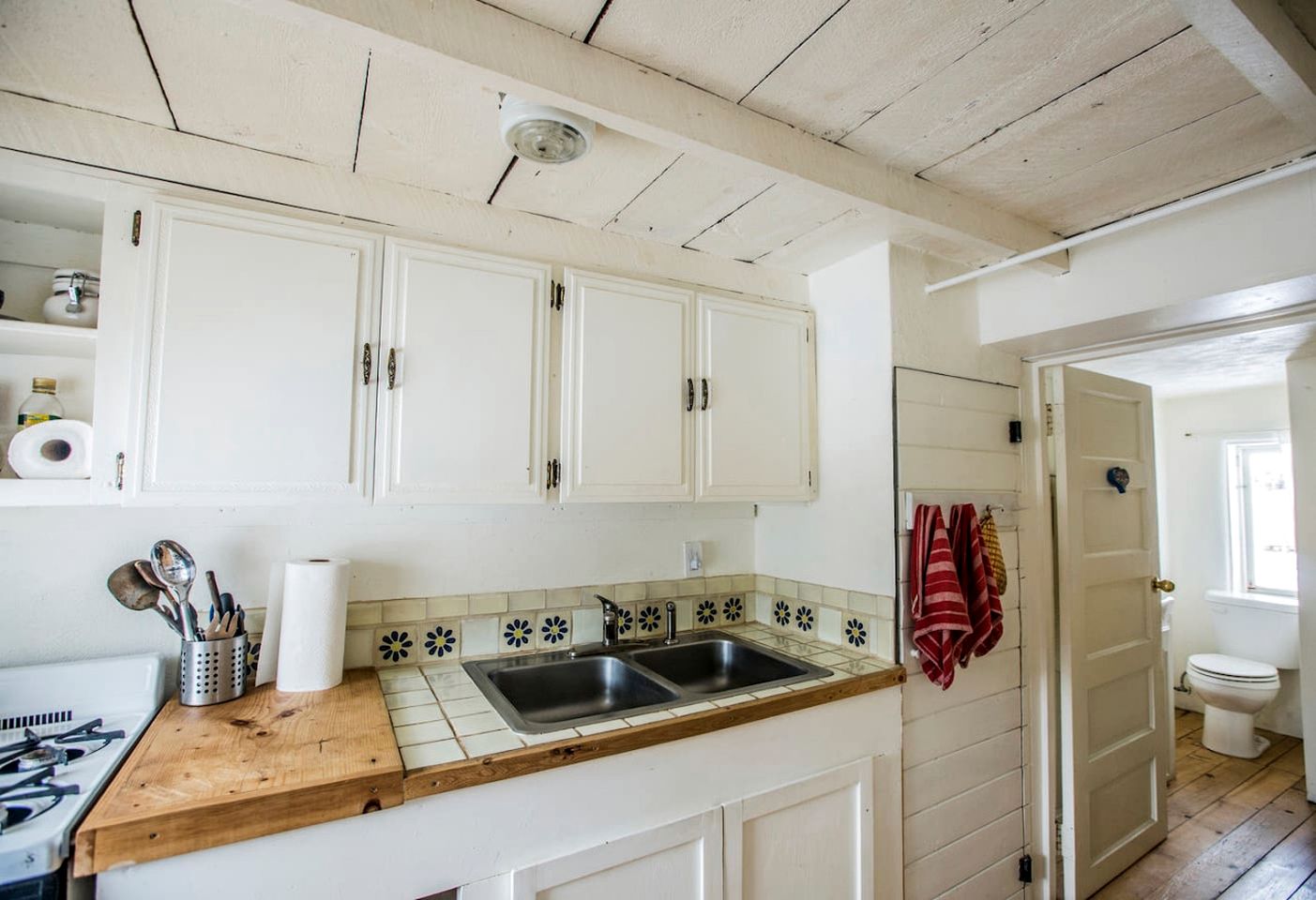 Studio Cabin Suite on Organic Farm Stay near Taos, New Mexico