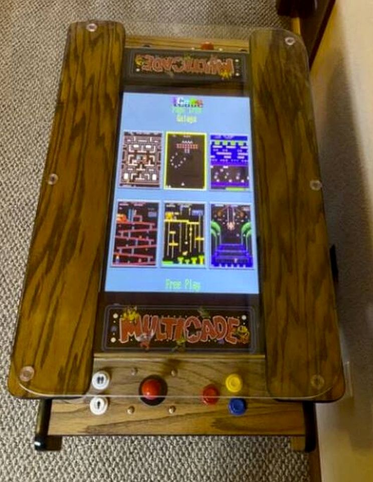 Outstanding Family Cabin with Spectacular Views, Hot-Tub, Deck and Fire Pit in NC