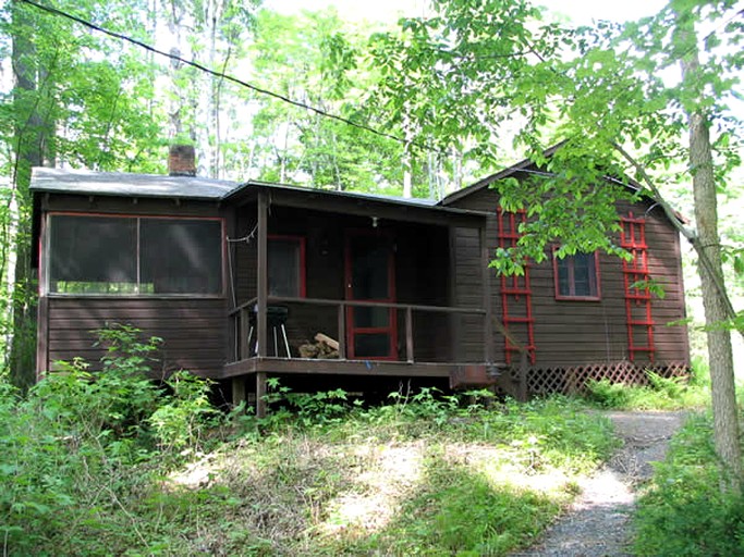Cabins (United States of America, Lyme, New Hampshire)