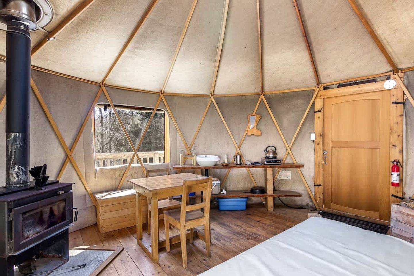 Authentic Yurt Rental at Luxury Camping Site near Mont - Tremblant National Park