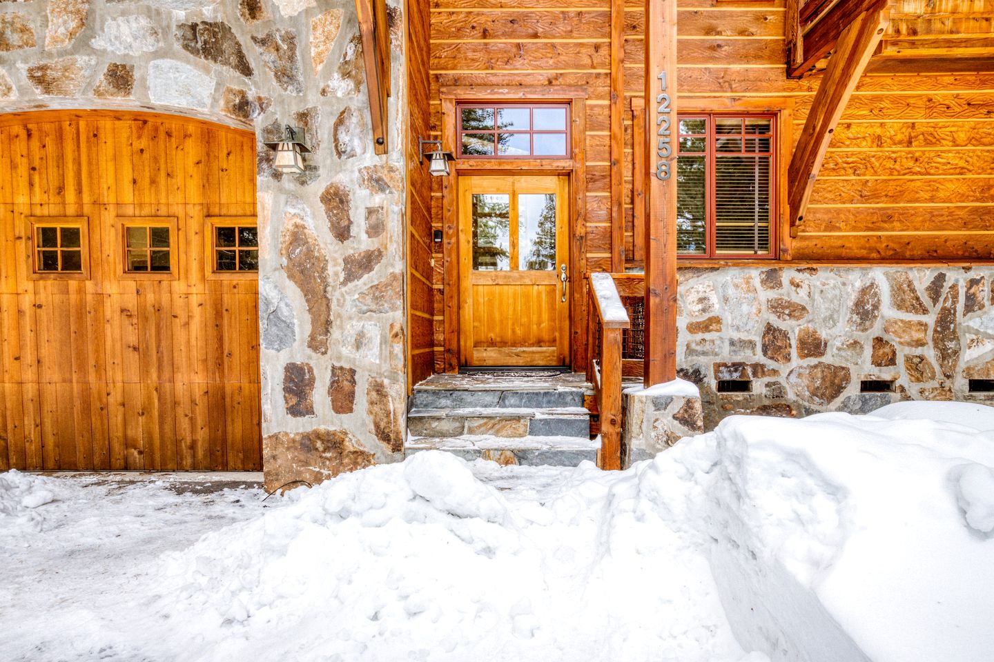 Luxury Cabin with a Private Hot Tub in Tahoe Donner, California