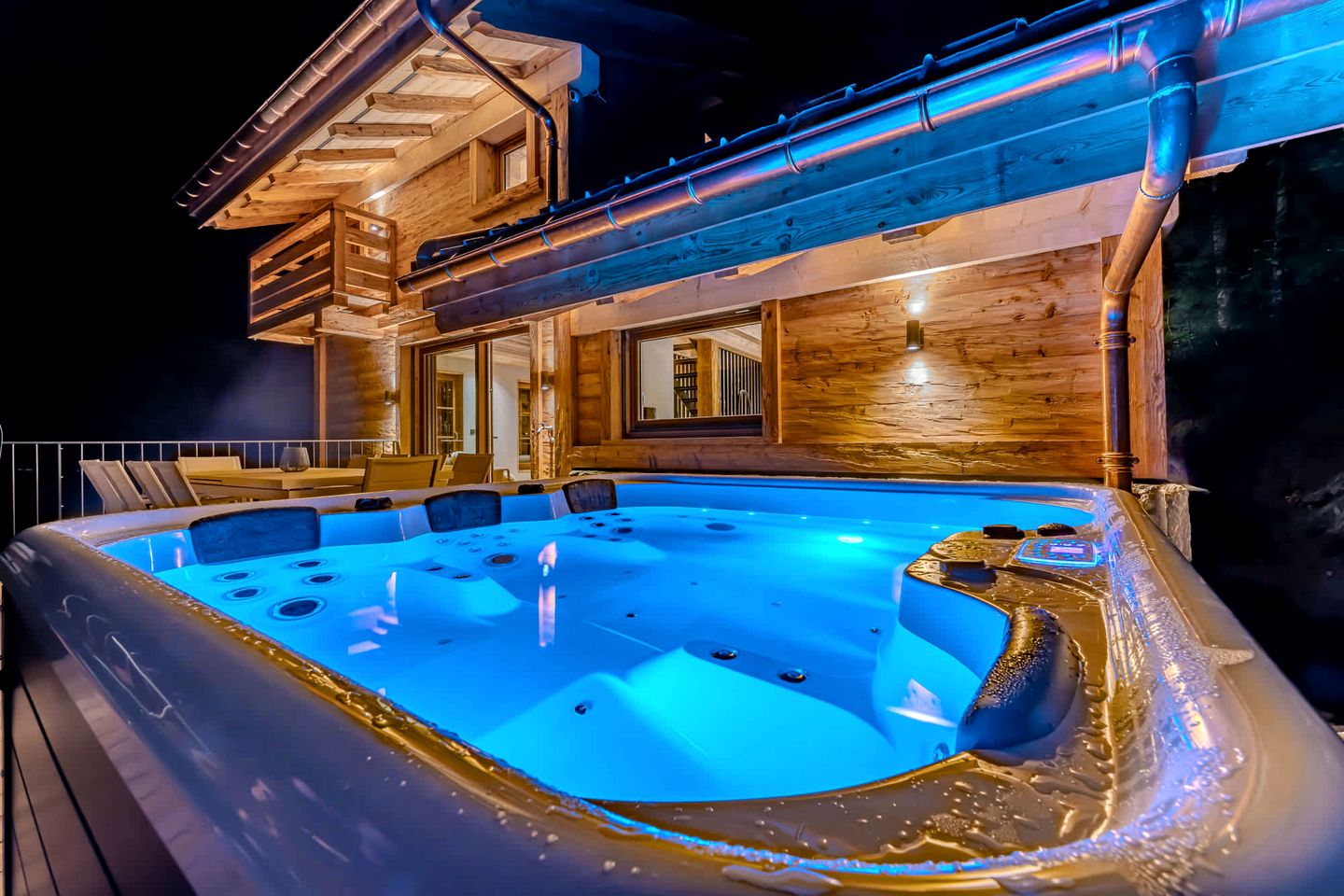 Luxury Chalet with Jacuzzi & Sauna near Ski Lifts in Megève, French Alps