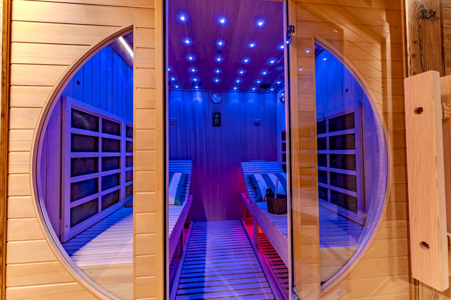 Luxury Chalet with Jacuzzi & Sauna near Ski Lifts in Megève, French Alps