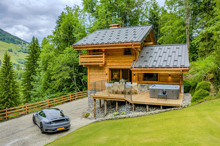 Vacation Rentals (France, Megève, Auvergne-Rhône-Alpes)