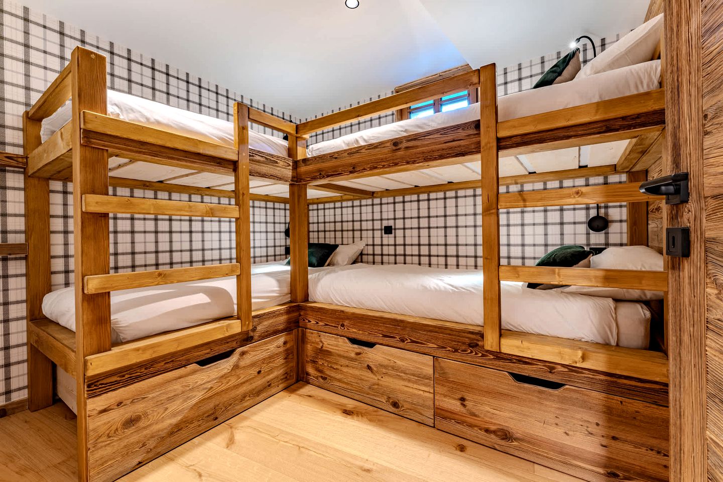 Luxury Chalet with Jacuzzi & Sauna near Ski Lifts in Megève, French Alps