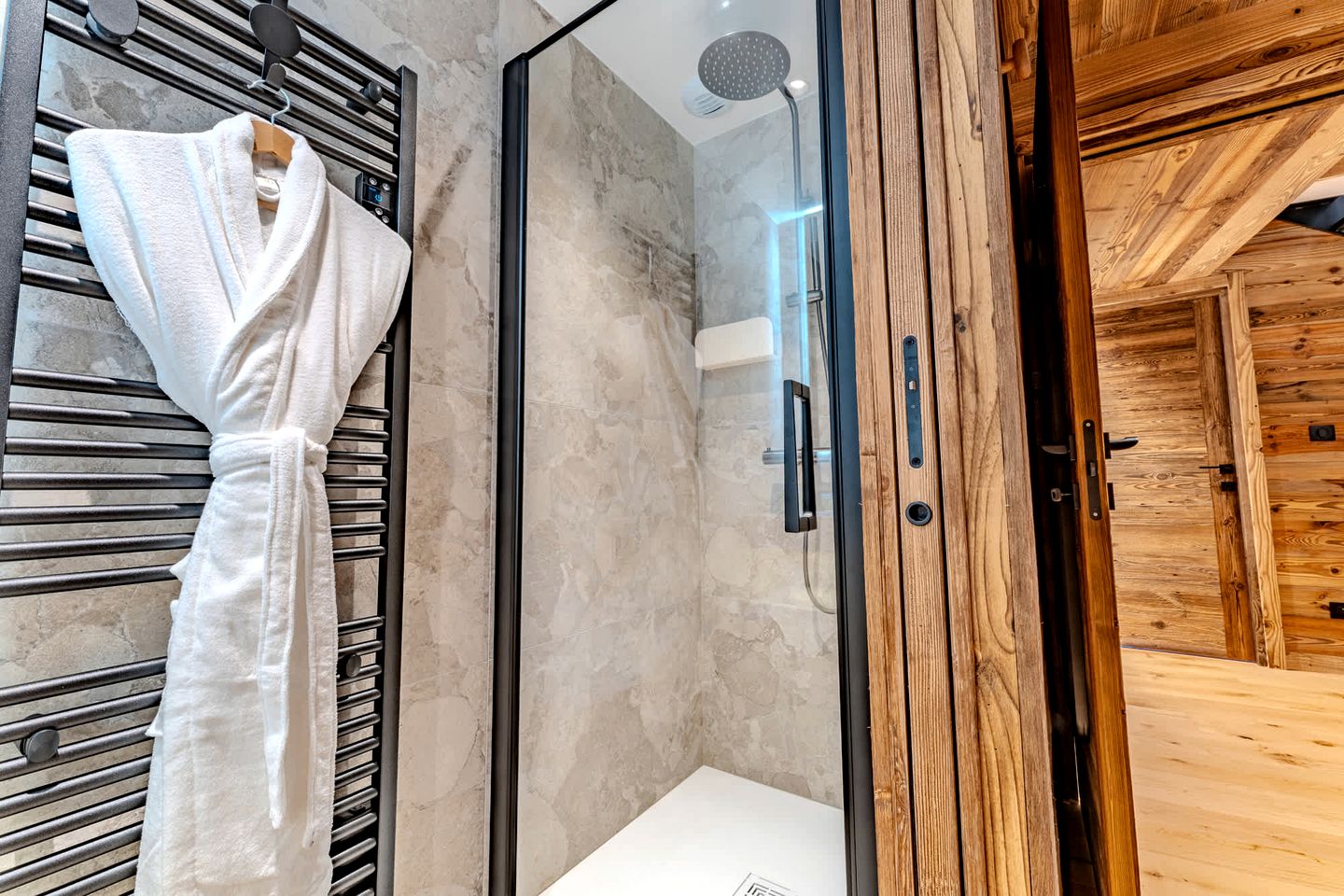 Luxury Chalet with Jacuzzi & Sauna near Ski Lifts in Megève, French Alps