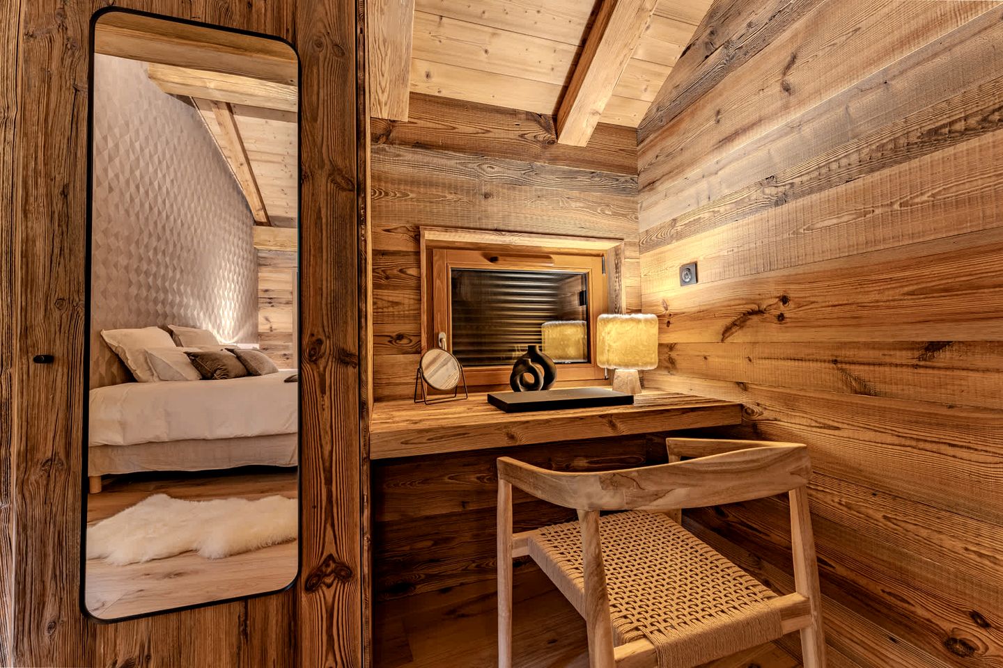 Luxury Chalet with Jacuzzi & Sauna near Ski Lifts in Megève, French Alps