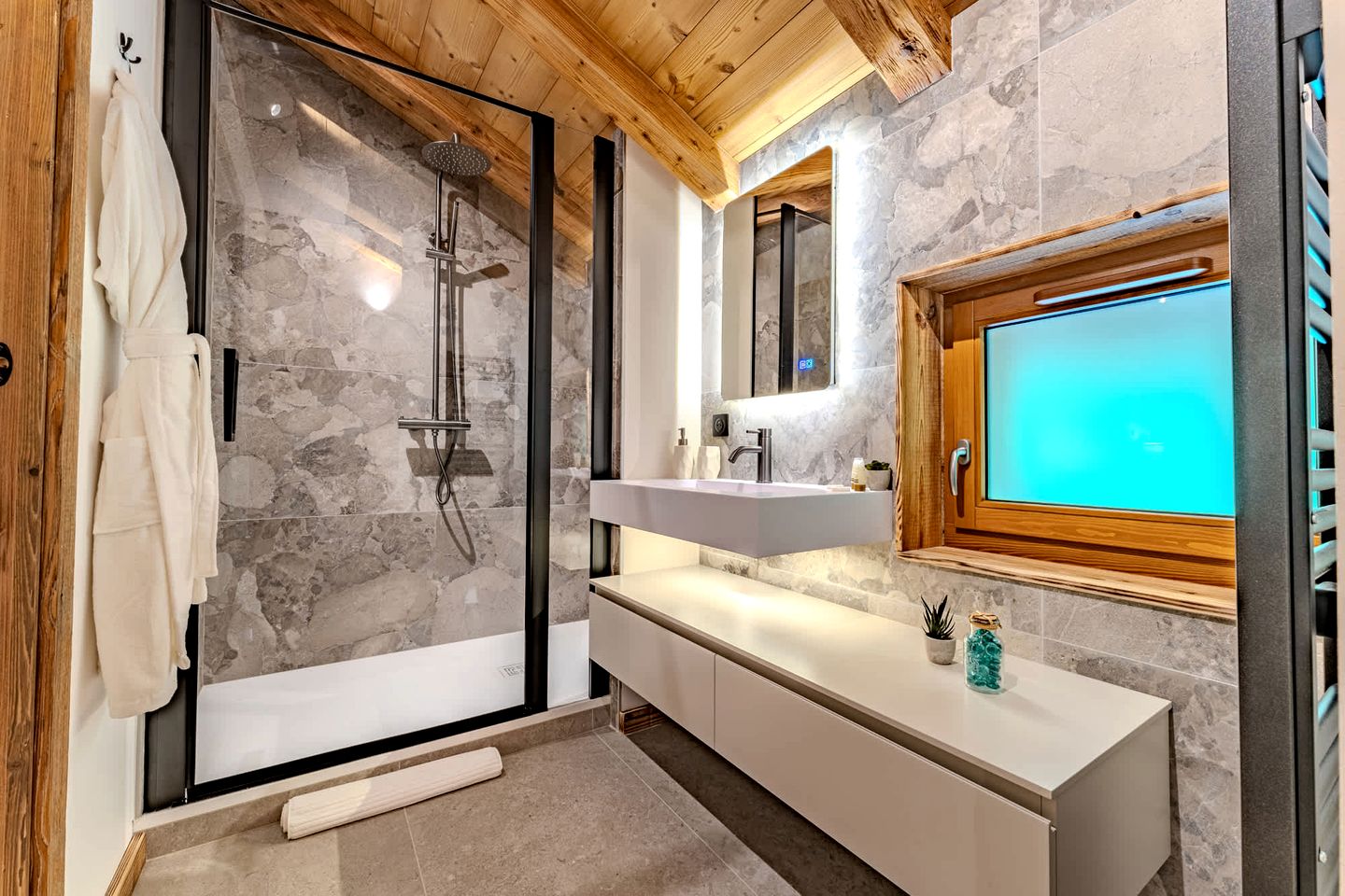 Luxury Chalet with Jacuzzi & Sauna near Ski Lifts in Megève, French Alps