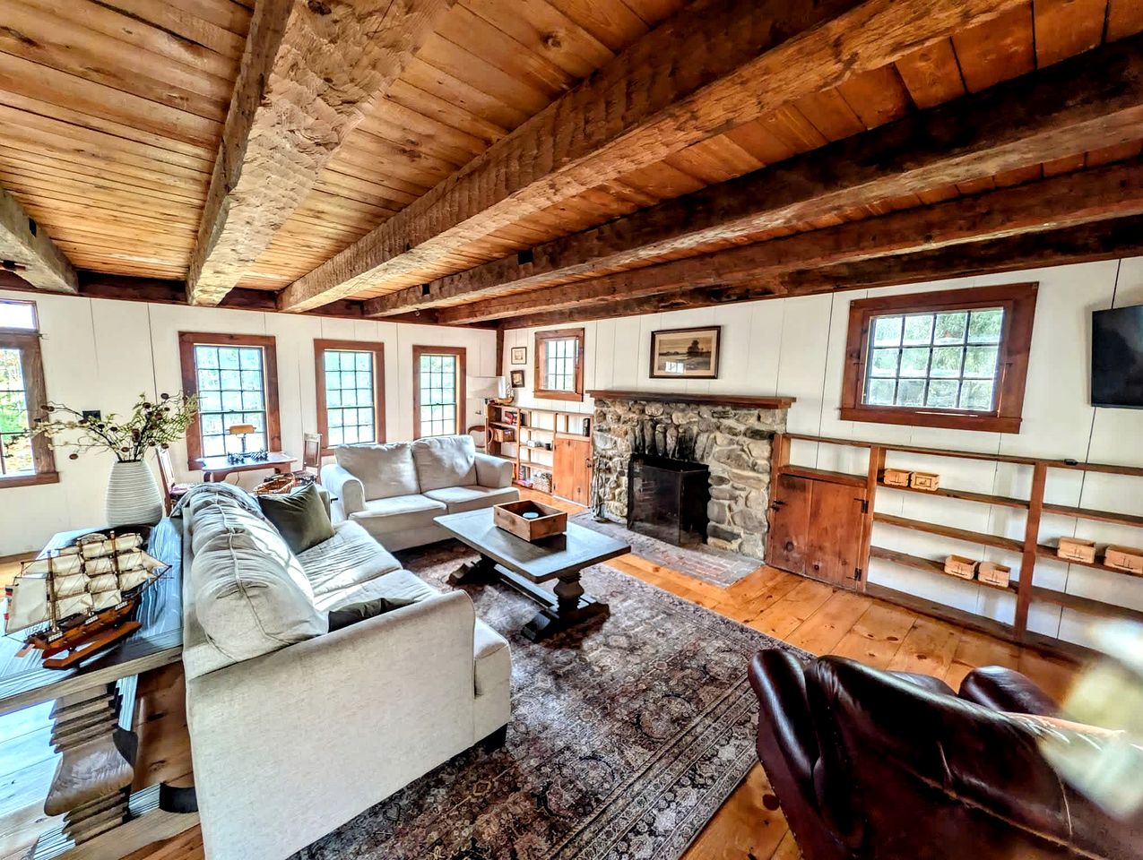 Elegant Luxury Cottage with Fire Pit Near Carrying Place Beach in Surry, Maine