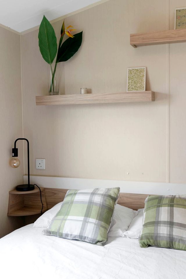 Relaxing Coastal Escape with Pool Fun, Beach Access & Entertainment for All Ages in Scotland, United Kingdom