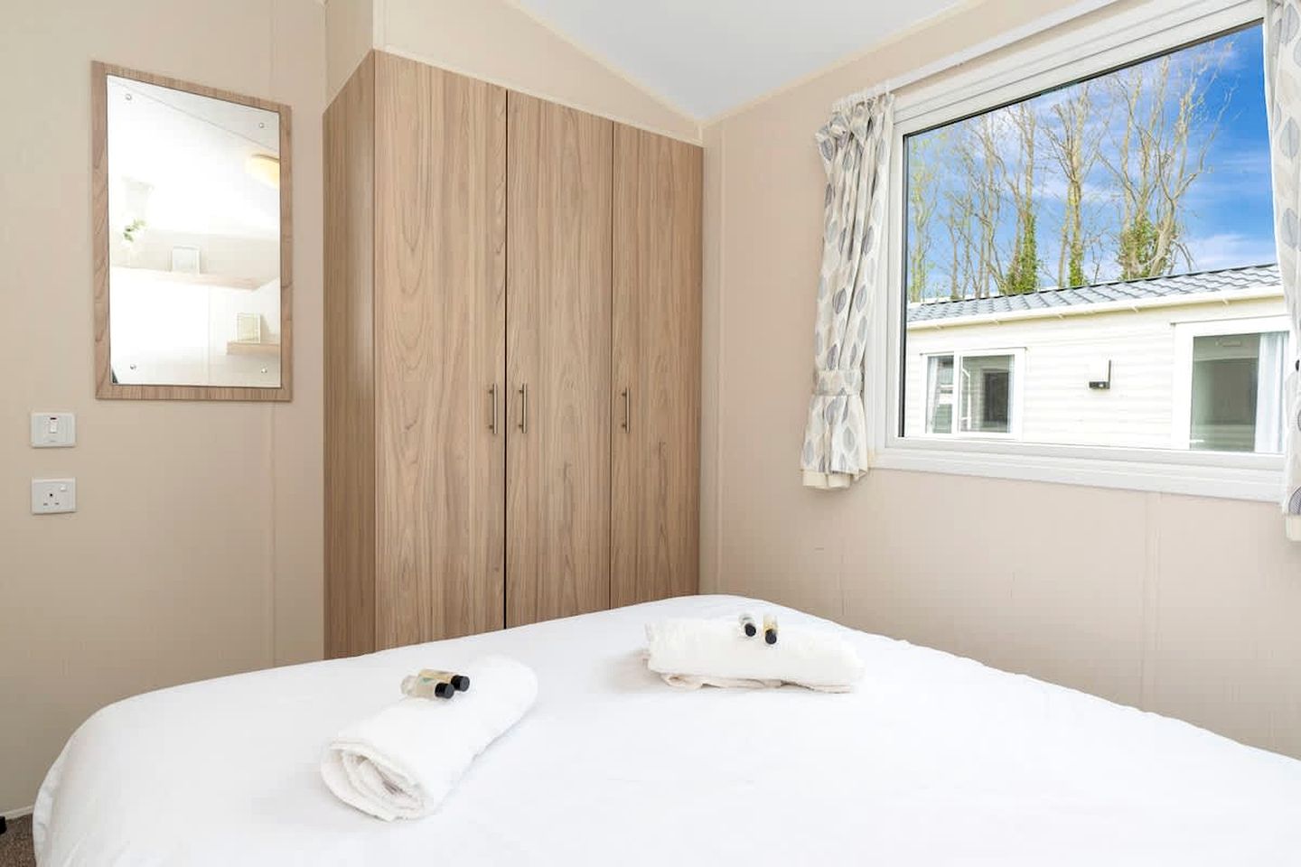 Relaxing Coastal Escape with Pool Fun, Beach Access & Entertainment for All Ages in Scotland, United Kingdom