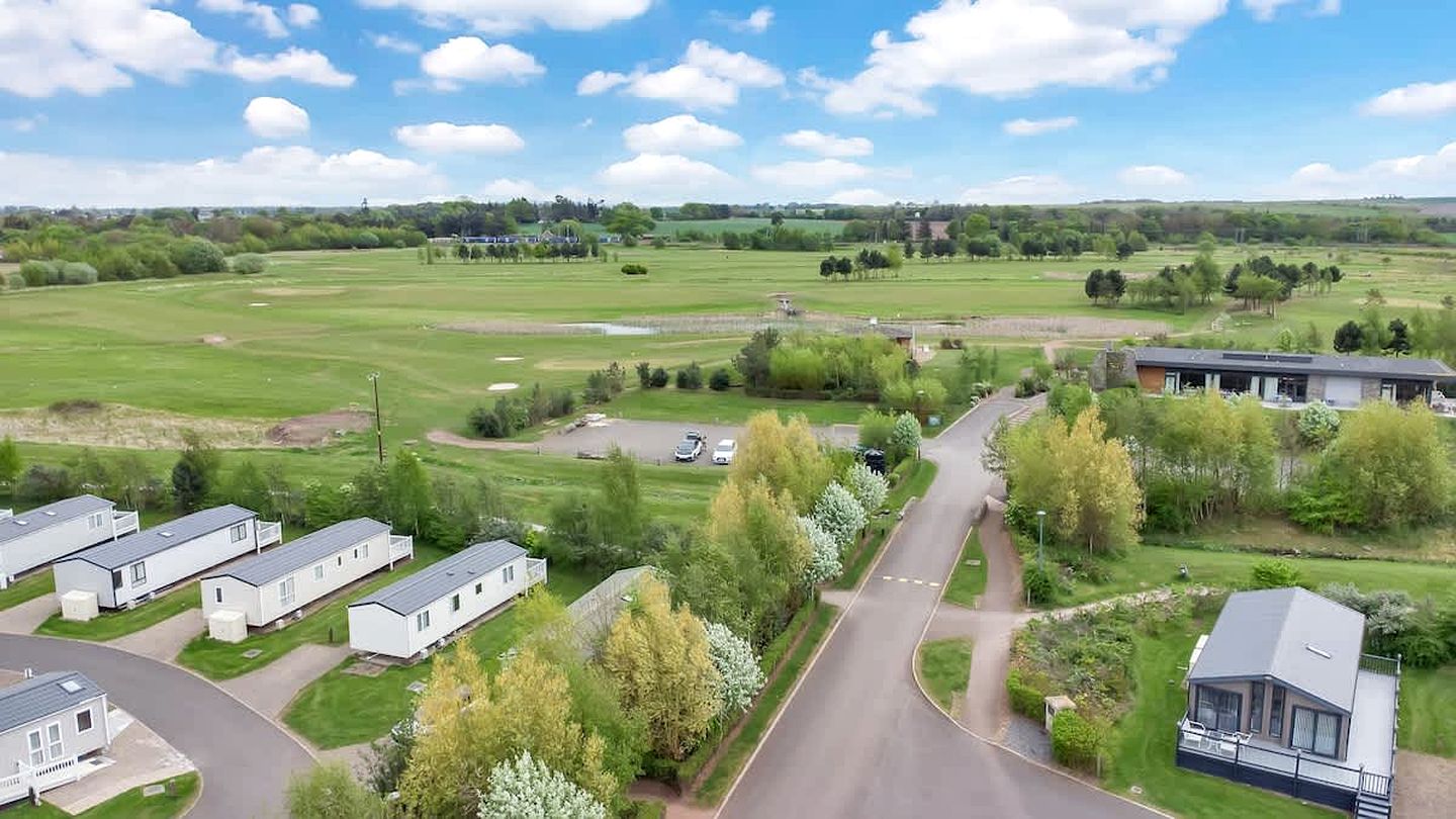 Relaxing Coastal Escape with Pool Fun, Beach Access & Entertainment for All Ages in Scotland, United Kingdom