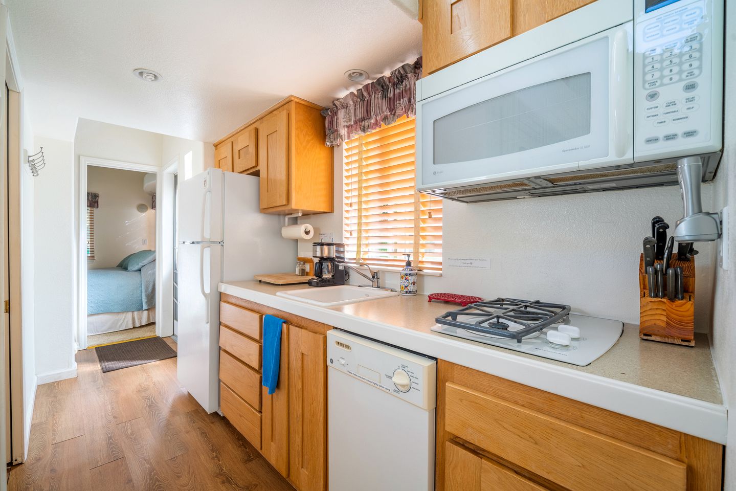 Luxury Cottage with Furnished Deck in Trinity, California