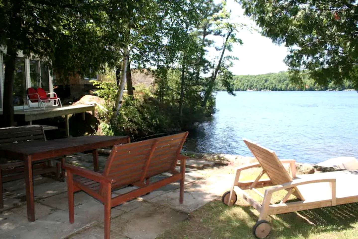 Cozy Lower Apartment in Luxury Cottage Resort Rental in Land O' Lakes Region of Ontario