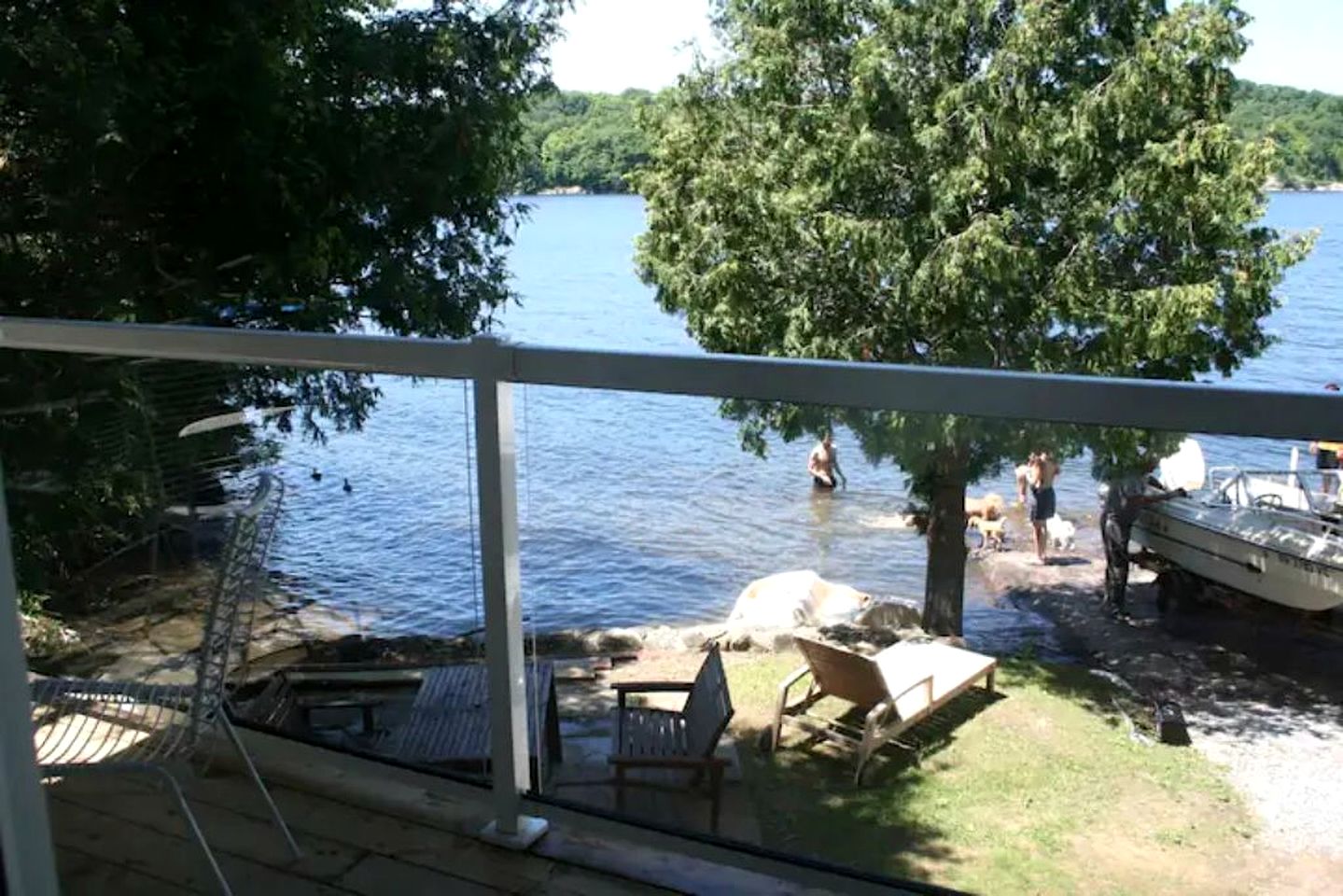 Cozy Lower Apartment in Luxury Cottage Resort Rental in Land O' Lakes Region of Ontario