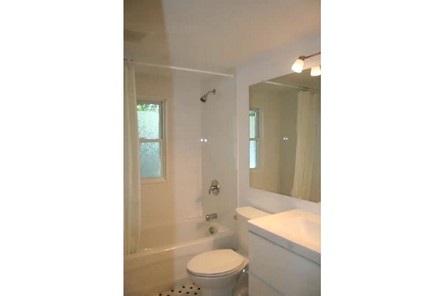 Cozy Lower Apartment in Luxury Cottage Resort Rental in Land O' Lakes Region of Ontario