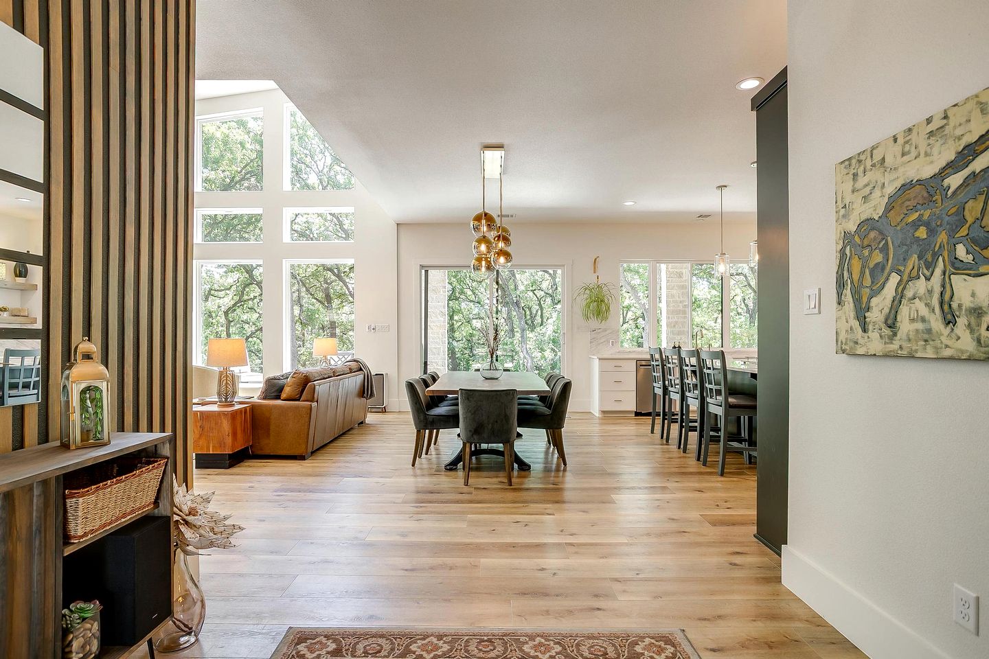 Luxury Cottage on Six Secluded Acres of Private Land, and near Decatur’s Historic Town Square, Texas