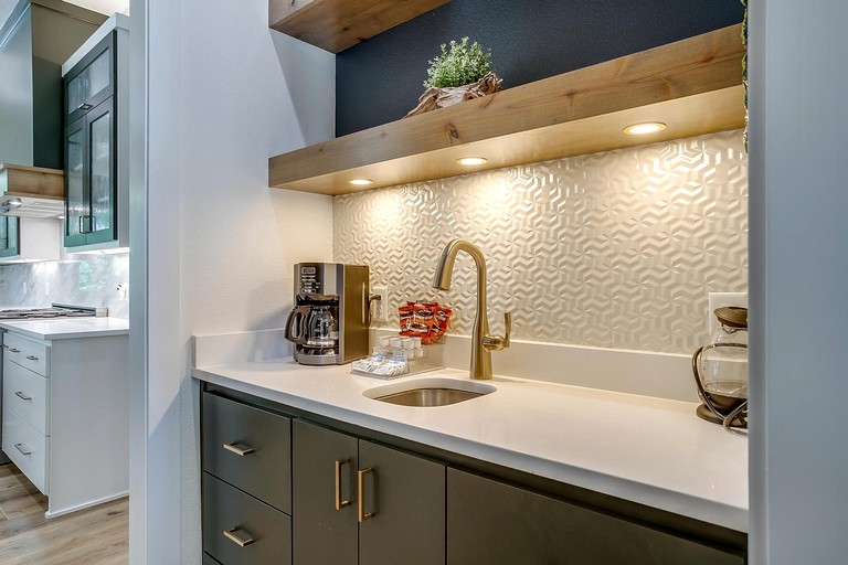 Cottages (United States of America, Decatur, Texas)