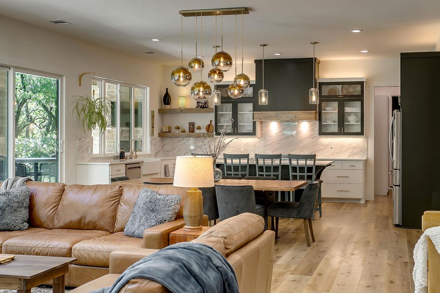 Luxury Cottage on Six Secluded Acres of Private Land, and near Decatur’s Historic Town Square, Texas