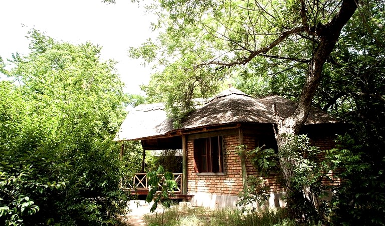 Huts (Liwale, Lindi Region, Tanzania)