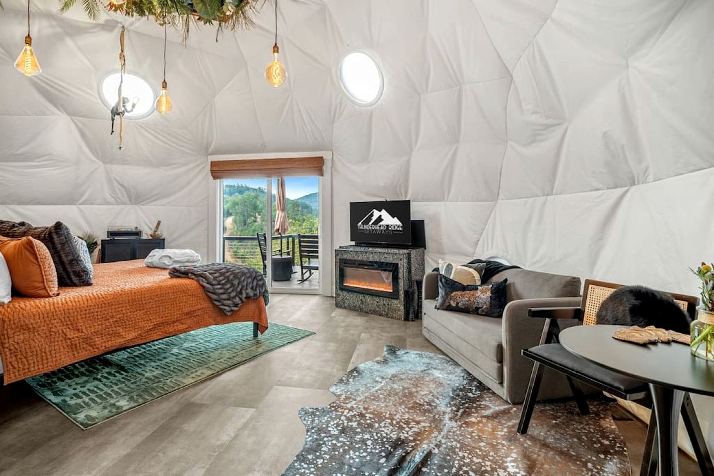 Luxury Dome Near Great Smoky Mountains National Park, Tennessee