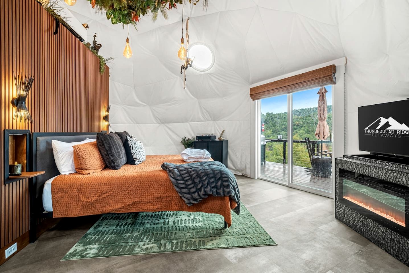 Luxury Dome Near Great Smoky Mountains National Park, Tennessee