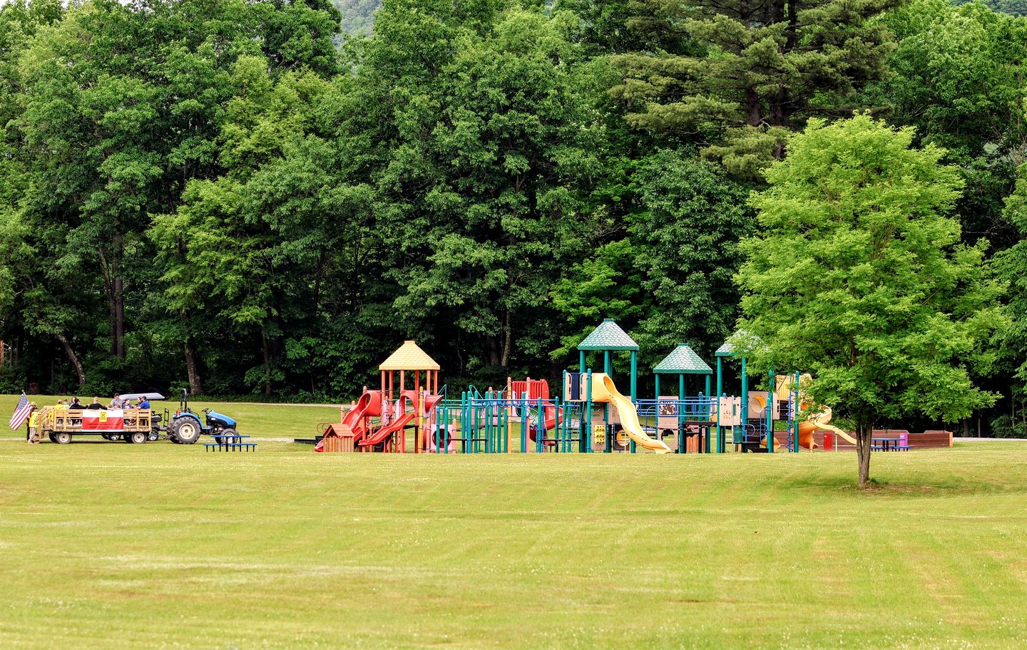 Whimsical Dome Escape Amid the Majestic Mountains and Enchanting Rivers of New York