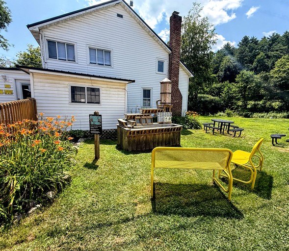 Cabins (United States of America, Gilboa, New York)