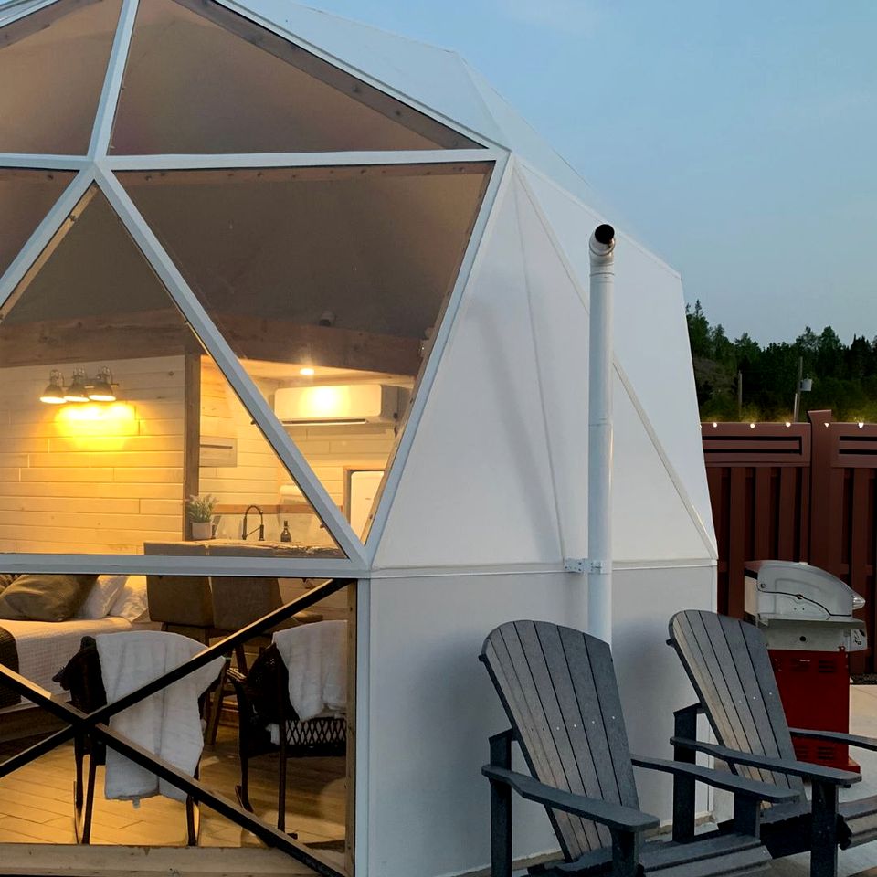 Luxury Dome with Hot Tub for Relaxing Glamping Escapes to Flatlands, New Brunswick