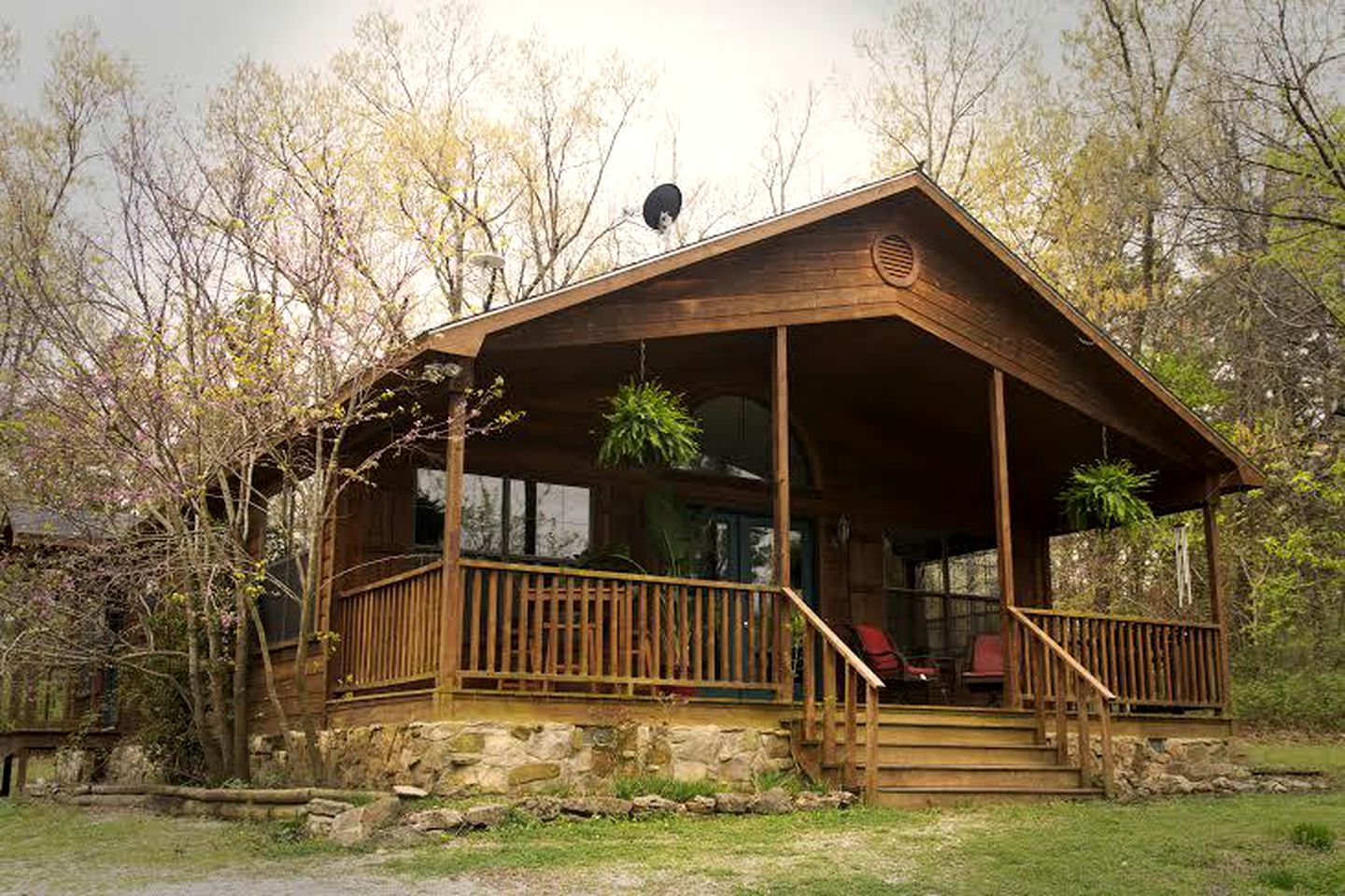 Log Cabin Rental on Private Property near Downtown Eureka Springs, Arkansas