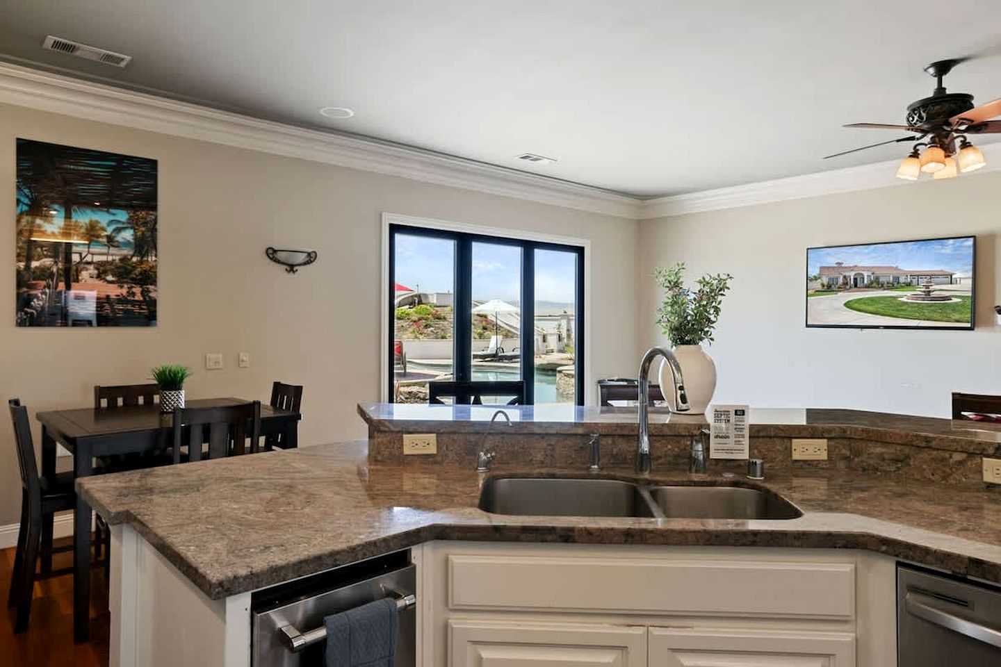 Family-Friendly Vacation Home with Pool, Sports Courts & Event Space near Tracy Sky-Dive Center – Tracy, California