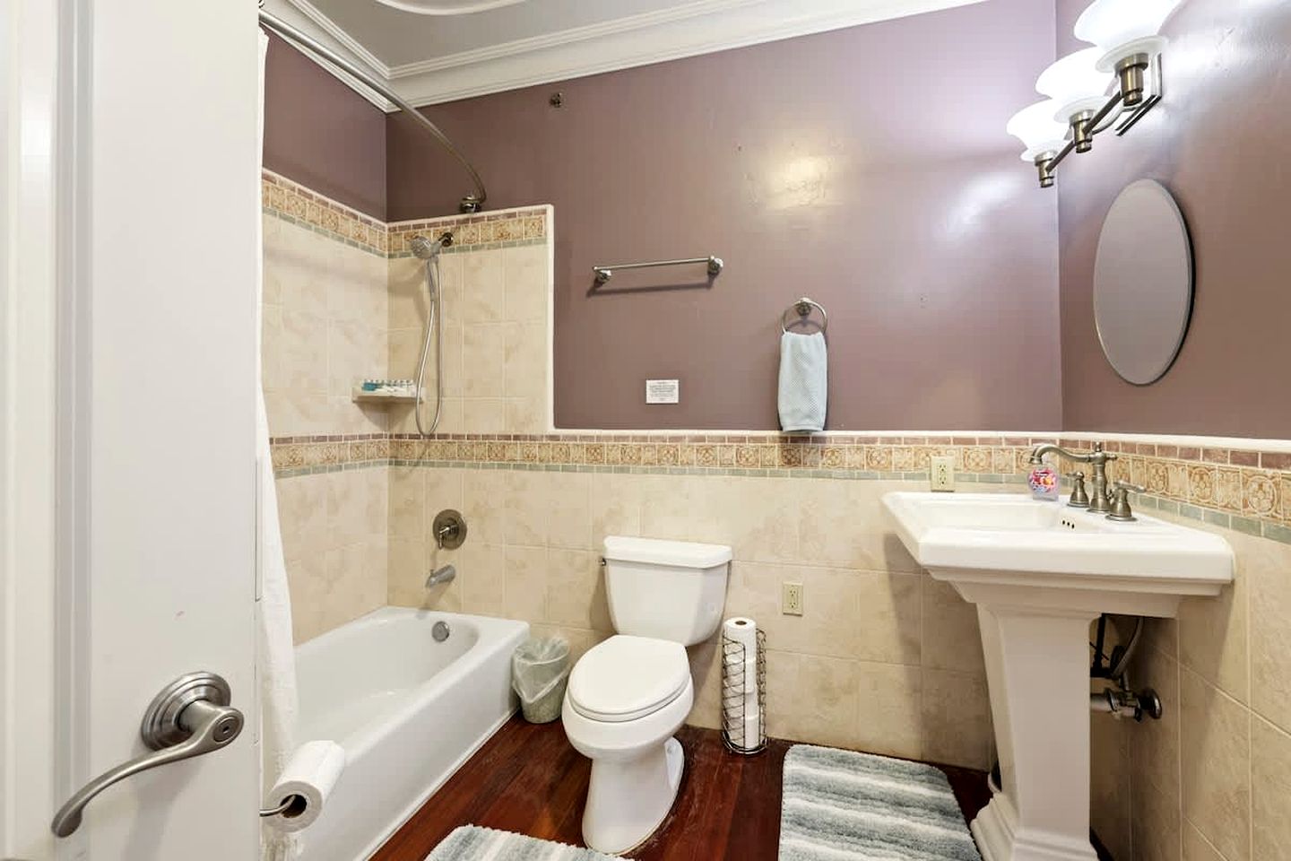 Family-Friendly Vacation Home with Pool, Sports Courts & Event Space near Tracy Sky-Dive Center – Tracy, California