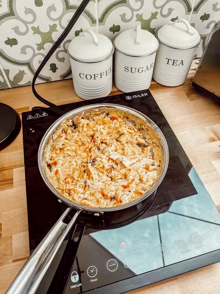 Luxury Fully Equipped Dome with Hot-Tub and Impressive Deck in Tennessee