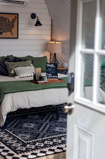 Domes (United States of America, Altamont, Tennessee)