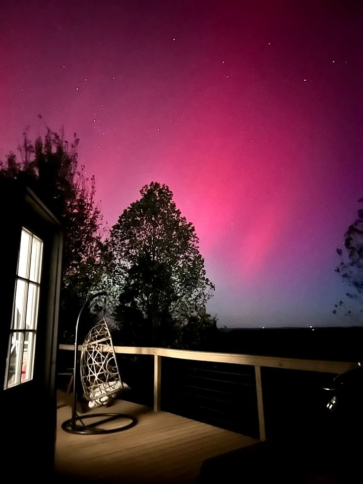 Luxury Fully Equipped Dome with Hot-Tub and Impressive Deck in Tennessee