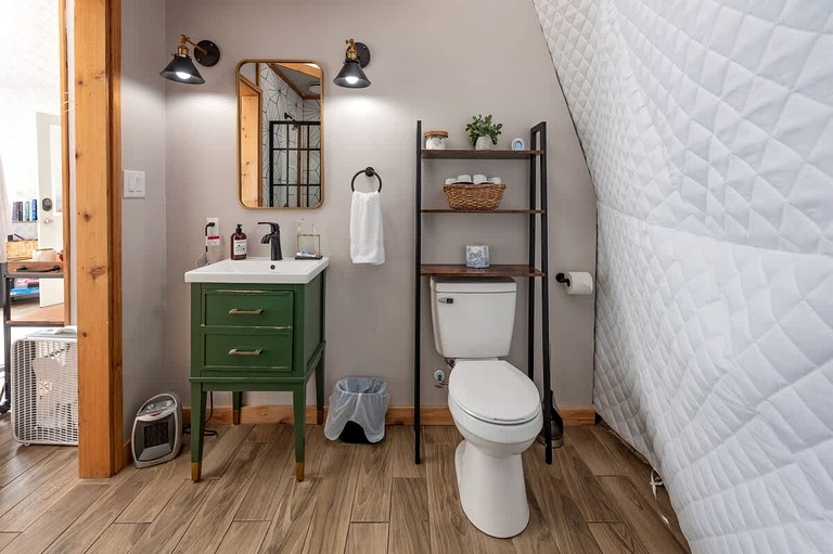 Domes (United States of America, Altamont, Tennessee)