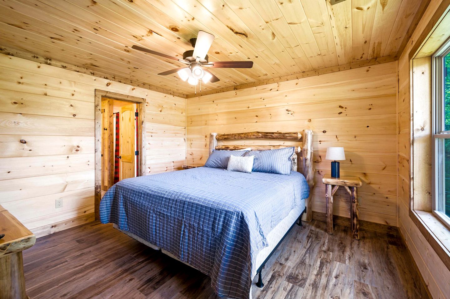 Luxury Gatlinburg Cabin with Game Room & Hot Tub near Trolley in Gatlinburg, Tennessee