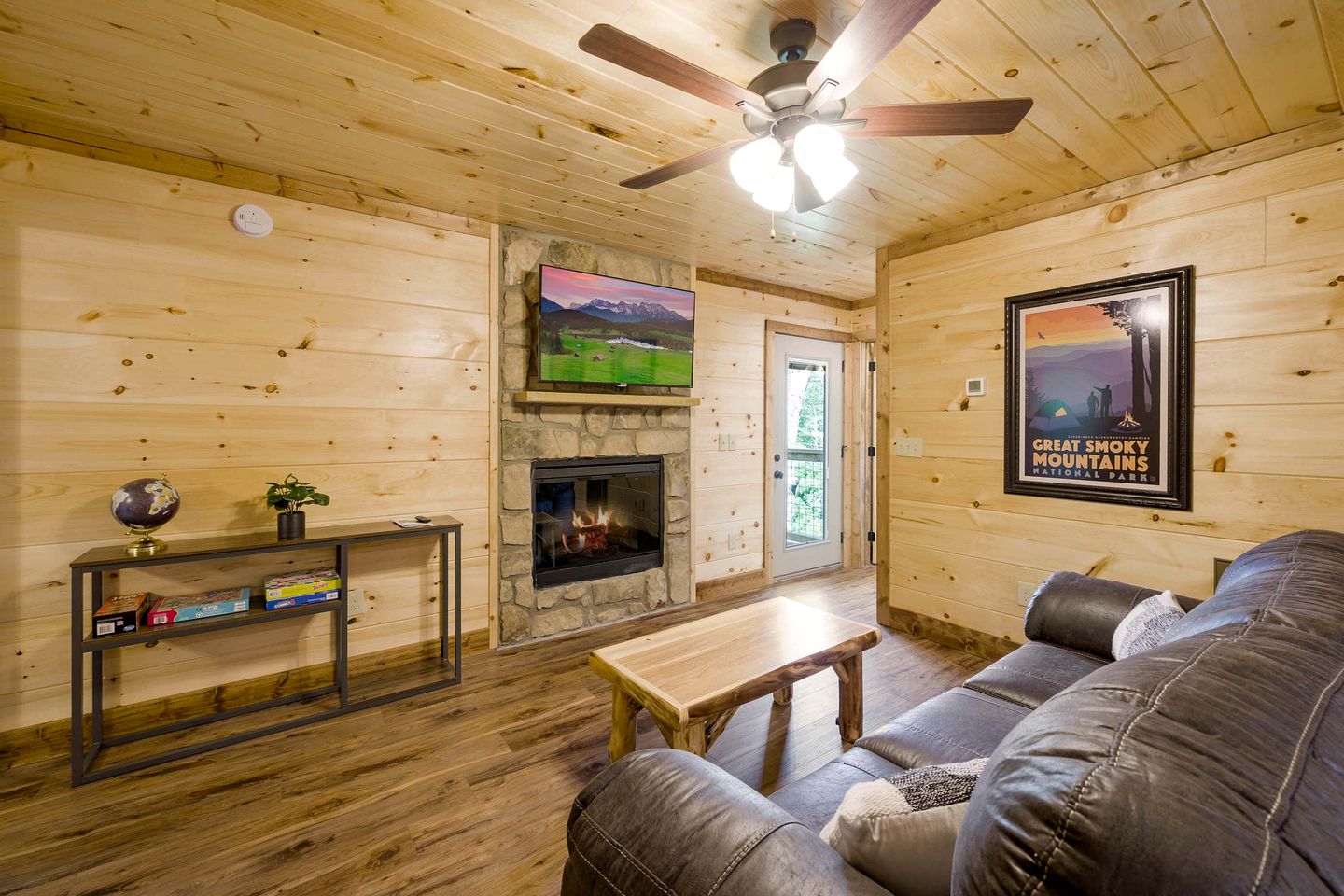 Luxury Gatlinburg Cabin with Game Room & Hot Tub near Trolley in Gatlinburg, Tennessee
