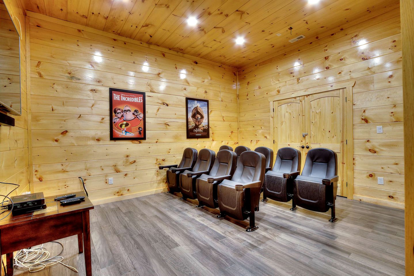 Luxury Gatlinburg Cabin with Theater & Game Room near Great Smoky Mountains National Park, TN