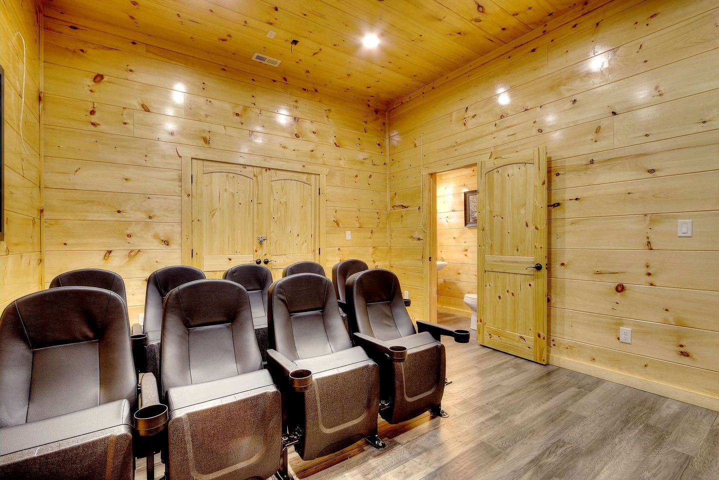 Luxury Gatlinburg Cabin with Theater & Game Room near Great Smoky Mountains National Park, TN
