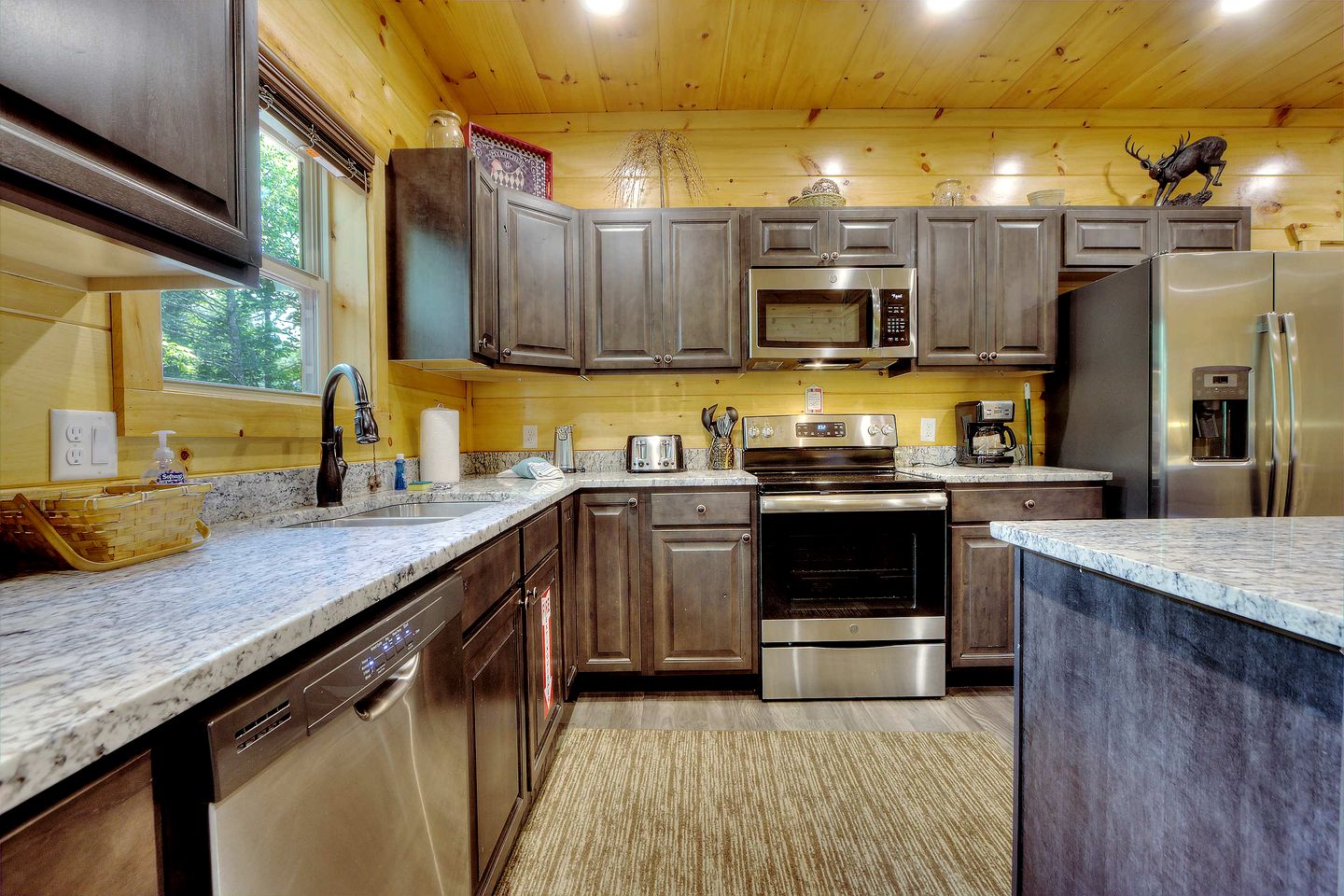 Luxury Gatlinburg Cabin with Theater & Game Room near Great Smoky Mountains National Park, TN