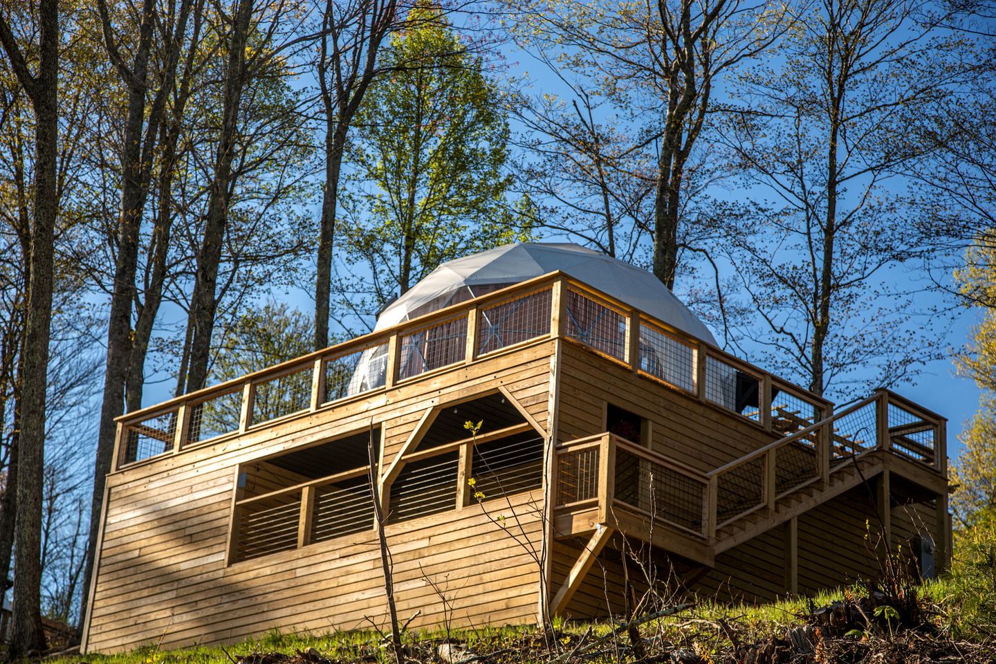 Luxury Geodesic Mountain Dome with Hot Tub in the Vero Mountains, North Carolina