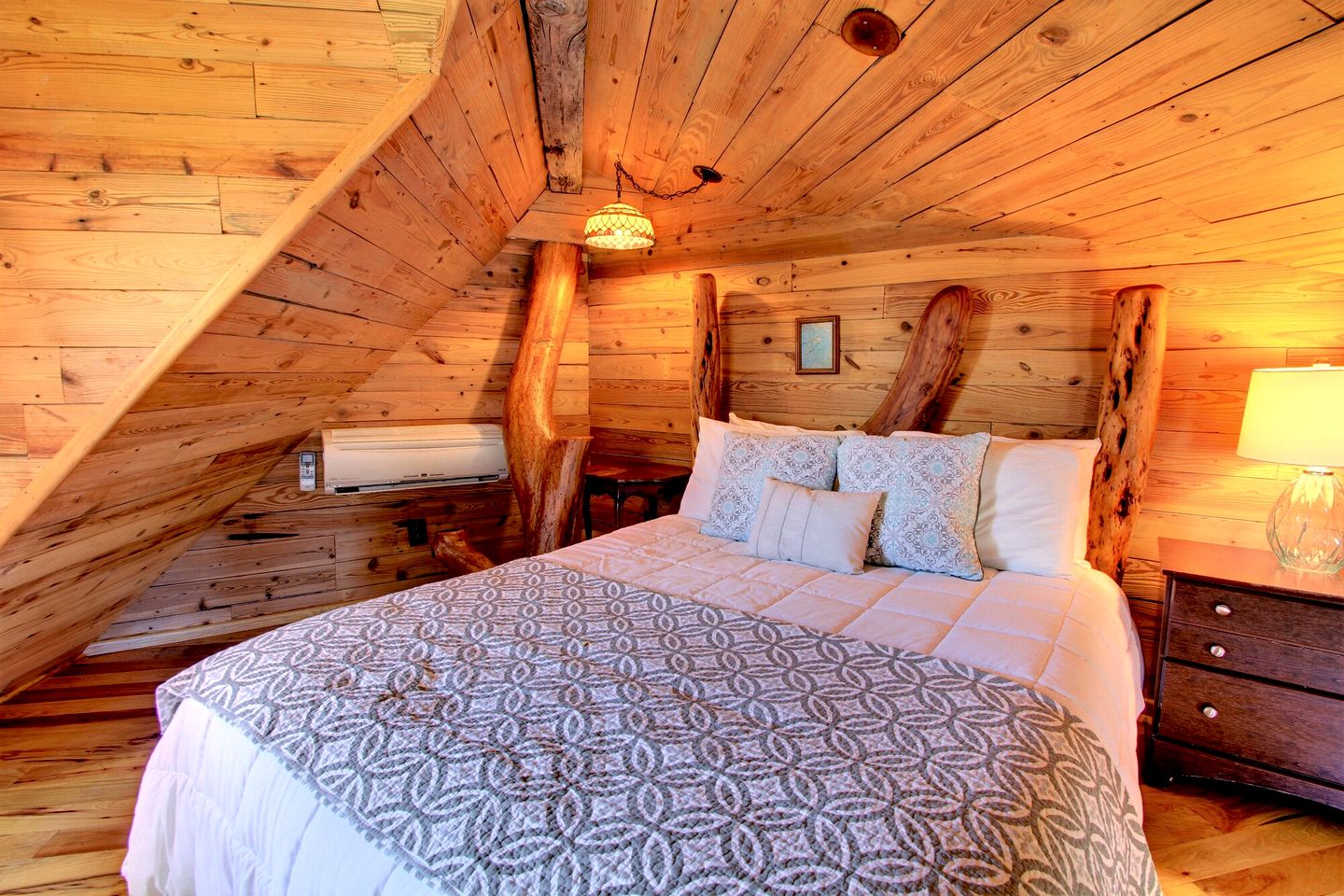 Luxury Cabin Getaway Perfectly Nestled near the Guadalupe River in New Braunfels, Texas