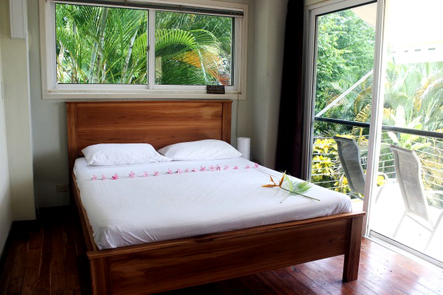 Luxury Glamping Accommodation near the Beach in Puntarenas, Costa Rica